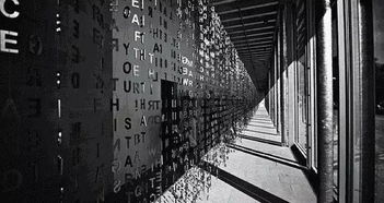 草間彌生 l 波普藝術次元 將宇宙分解合一 萬物歸零