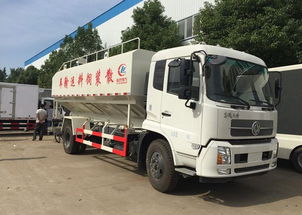 超值選擇 福田歐曼前四后八散裝飼料車，專業廠家與汽車經銷商的完美結合
